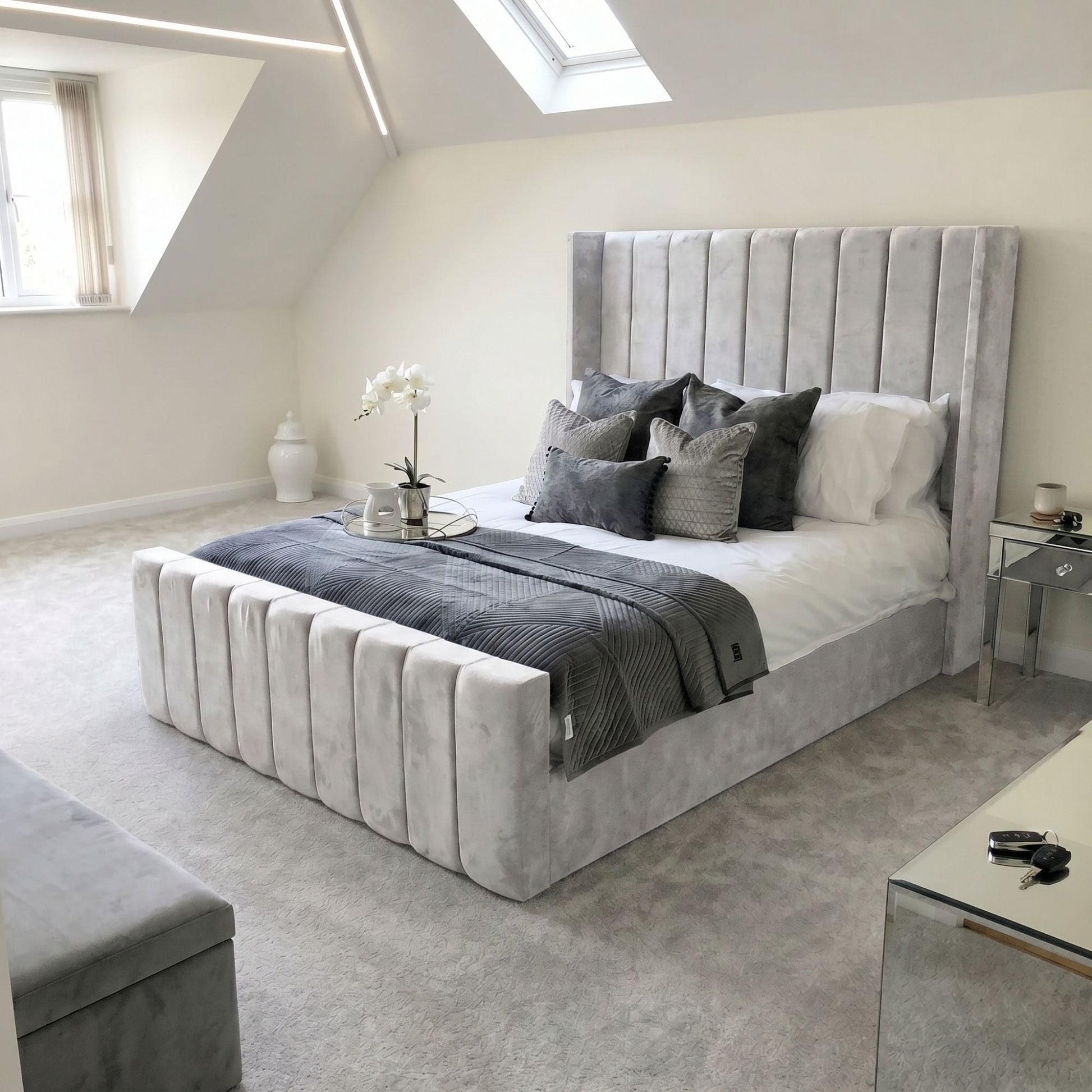 Harlington Wingback Vertical Panel Bed Frame - Eagle Bed
