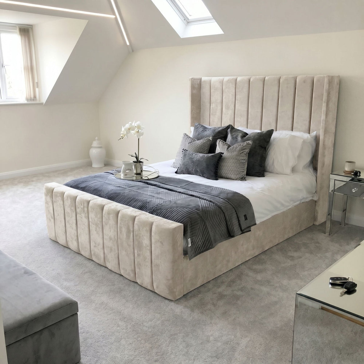 Harlington Wingback Vertical Panel Bed Frame - Eagle Bed