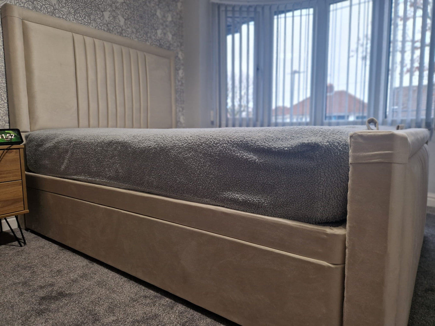 Line Bumper Ottoman Divan Bed headboard detail - Eagle Bed UK
